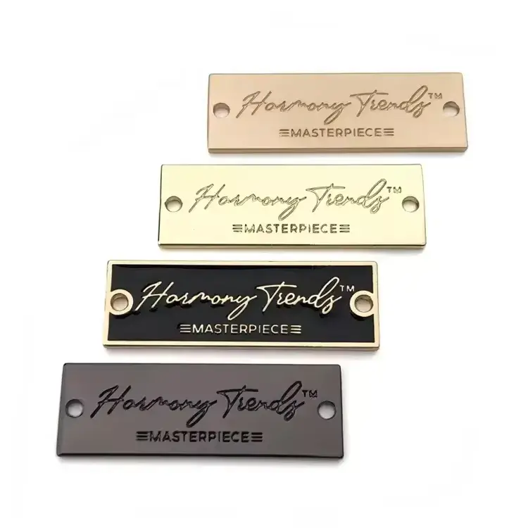 Qué materiales se utilizan para las etiquetas de metal